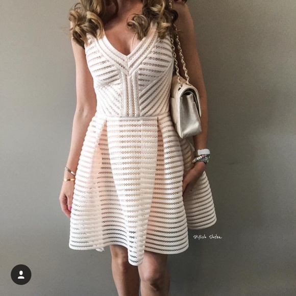 GORGEOUS AUTENTIC MAJE dress puffball nude peach 1 - Picture 1 of 8